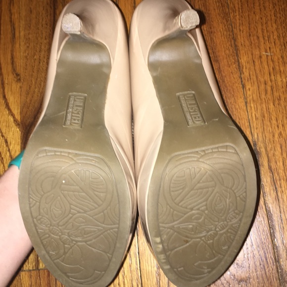 Nude heels - Picture 3 of 3